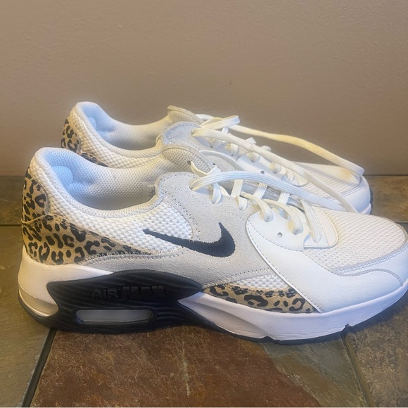 Nike Air Max Excee Women's Shoes - Picture 2 of 6